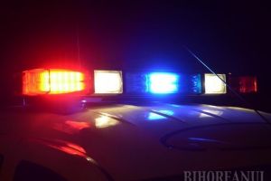 Accidentul din Gepiu, provocat de şoferul unui BMW cu volan pe dreapta, care a depăşit ilegal un TIR. Au murit doi tineri: pasagerul din stânga sa, dar şi un alt şofer