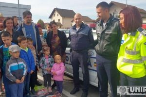 FOTO, VIDEO. „Verde la educaţie pentru circulaţie” în Alba. Campanie de educaţie rutieră desfăşurată de poliţişti şi Lidl