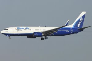 VIDEO: O cursă Blue Air a aterizat de urgenţă la Viena, după ce un pasager român a devenit agresiv