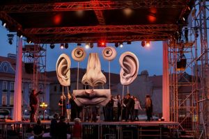 Pregătirile sunt în toi pentru startul spectacolului Lumina Unirii