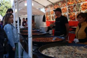 FOTO: Delicatese exotice, la ”Festivalul Mediteraneean”