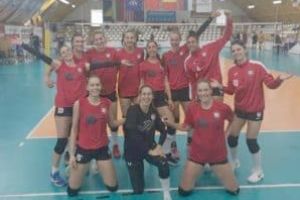 Volei Alba Blaj – OK Zeleznicar Lajkovac 3-1 în turneul de la Lugoj | A doua victorie pentru echipa din „Mica Romă”
