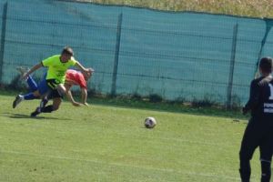 Surprizele favorizează liderul