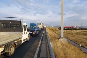 Trafic îngreunat pe DN 1, între Alba Iulia şi Sebeş: Se execută lucrări de reparaţie în zona „trei poduri”