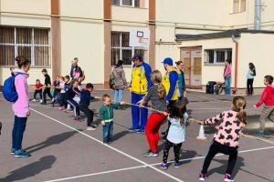 Proiectul eveniment al Coronei, „Sportul în şcoli” a revenit şi în acest an şcolar