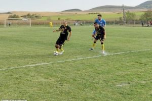 FOTO: Bogdan Andone, fostul antrenor al FCSB, titular pentru Viitorul Vama Seacă în derby-ul cu CS Ocna Mureş