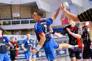 CSM Oradea a câştigat cu 39-29 derby-ul etapei şi s-a desprins în fruntea clasamentului (FOTO)