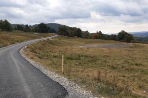 Drumul dinspre Petriş spre Dealul Negru, reabilitat. Reacţiile sătenilor (FOTO)