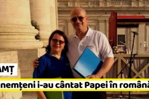 NEAMȚ: Doi nemţeni i-au cântat Papei, în premieră, în limba română