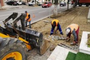 Primaria Constanta reabiliteaza trotoarele din municipiu (galerie foto)