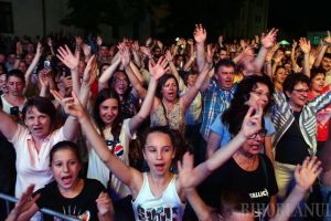 Unde ieşim săptămâna asta: Evenimente spectaculoase la Oradea FestiFall şi Centenarul Gojdu