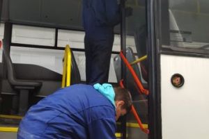 „Autobuzul elevilor” de la Colegiul de Transporturi, adevăraţii viitori meseriaşi ai Braşovului