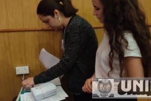 FOTO. Cei mai buni studenţi de la Universitatea „1 Decembrie 1918”, premiaţi de administraţia locală