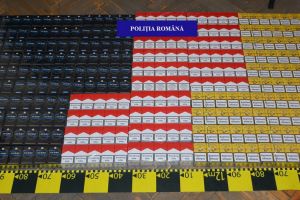 Sute de pachete de ţigări de contrabandă, găsite în portbagajul unei maşini în Oradea. Unde a fost oprit proprietarul