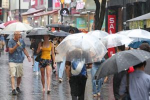 Taiwan: Scoli inchise si zboruri anulate inainte de sosirea taifunului Mitag