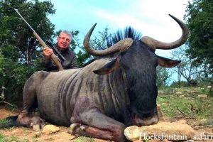 De ce minţi, „Sanyi Safari”? Pásztor pretinde că a vânat doar o antilopă în Africa de Sud, dar BIHOREANUL are dovada că a omorât şi un gnu