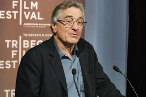 Robert de Niro a afirmat ca sustine destituirea presedintelui american