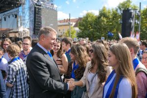 Iohannis catre studenti: La ultimele alegeri, ati distrus mitul tanarului apatic si pasiv care nu voteaza