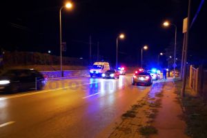 FOTO Accident! Biciclist rănit grav la Lebăda. Șoferul oprit de Poliţie la mare distanţă de locul impactului