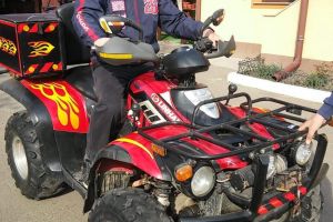 O familie îi acuză pe poliţişti că muşamalizează furtul a două ATV-uri