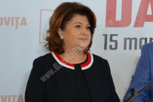 Rovana Plumb: “Am fost scoasă din cursă de standarde duble. Voi continuă să apăr drepturile şi interesele ţării mele”