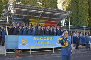 VIDEO ŞI FOTO- Deschiderea anului universitar, la instituţiile de învăţământ superior din Braşov