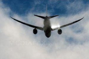 Aeroport ÎNCHIS după aterizarea unui AVION în FLĂCĂRI