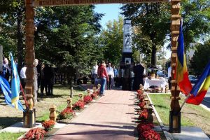 Ceremonial la Monumentul Eroilor din Burdujeni şi dezvelirea unei plăci comemorative cu ...