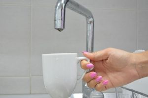 CAO: Apa potabilă nu va fi furnizată, joi, pe strada Apateului