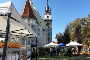 45 de expozanţi din 12 judeţe, la ”Toamna Aurie” în centrul Bistriţei (FOTO)