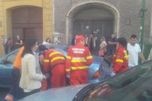 Carambol cu trei victime în Poarta Șchei. Circulaţia este blocată