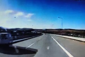 VIDEO Șocant! Matiz de Alba filmat în timp ce mergea pe contrasens pe un tronson din Autostrada Transilvania
