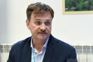 Demişi de aleşii bihorenilor, politrucii de la Aeroport nu se dau duşi! Culmea tupeului, tot ei vor să „selecteze” viitorul director general