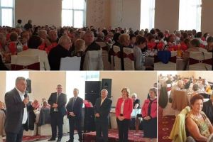 FOTO/ În organizarea social democraţilor din Cugir, aproape 400 de invitaţi au petrecut la Casa Cugireană, de ,,Ziua Internaţională a Vârstnicilor”. Masă festivă, dans şi muzică de calitate