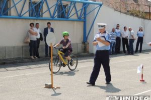 Elevii ar putea avea cursuri de educaţie rutieră la şcoală, începând cu anul şcolar 2021-2022. Proiect în dezbaterea senatorilor