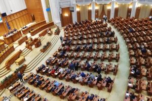Dovada ca nu va trece: Moţiunea de cenzură s-a citit cu sala aproape goală / FOTO-VIDEO