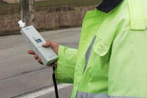 Tânăr de 28 de ani din Blaj, cercetat pentru infracţiuni rutiere. A condus sub influenţa alcoolului pe o stradă din oraş