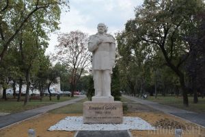 Amplasată în Parcul 1 Decembrie, statuia lui Emanuil Gojdu va fi dezvelită sâmbătă (FOTO)