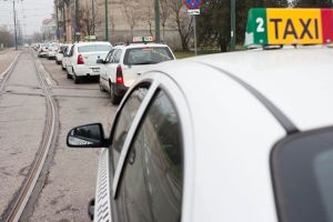 Răsturnare de situaţie în cazul taximetristului bătut la Timişoara. El ar fi agresat clienţii