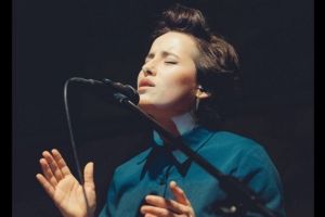 Improvizaţii jazz şi texturi electronice la Sibiu – A-C Leonte concertează la Biblioteca ASTRA