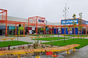 FOTO&VIDEO. Inaugurarea Aushopping Satu Mare. S-au deschis magazinele Decathlon şi Casa Rusu