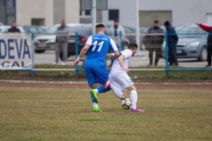 Etapă cu deplasări pentru echipele hunedorene