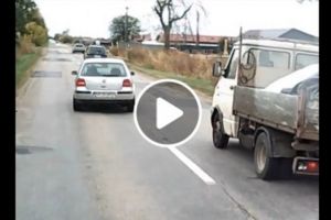 Jocul cu MOARTEA! Depăşire „SPECTACULOASĂ” filmată de un arădean