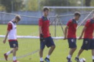 Drumul spre Euro a început la Timişoara pentru naţionala de juniori! Laurenţiu Roşu, foarte mulţumit de condiţii