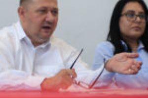 Avertismentul senatorului Chisăliţă: „Dacă moţiunea trece, va fi rău pentru români!”