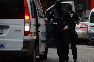 Salvare contra-cronometru: O femeie din Oradea pe care fostul iubit a încercat s-o 