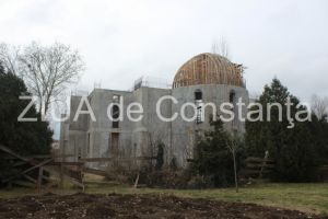  Autorizatia de construire a Catedralei Eroilor Sfanta Treime“, de langa Casa de Cultura, a fost suspendata