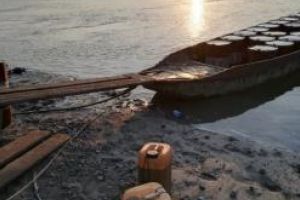 Contrabanda cu motorina pe Dunare, in zona localitatii Gropeni, judetul Braila. Mai multe persoane retinute (galerie foto)