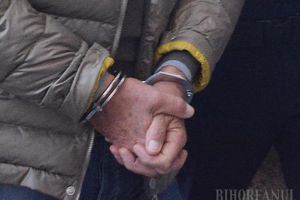 Autorităţile din Belgia cer extrădarea unui orădean acuzat de înşelăciune. Bărbatul a fost plasat sub control judiciar