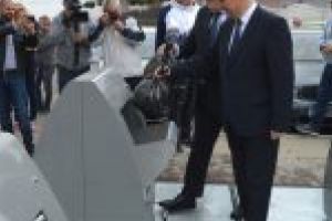 CJ Dolj: Amenajarea primei platforme pe care sunt instalate containerele îngropate destinate colectării deşeurilor în Craiova a fost finalizată vineri